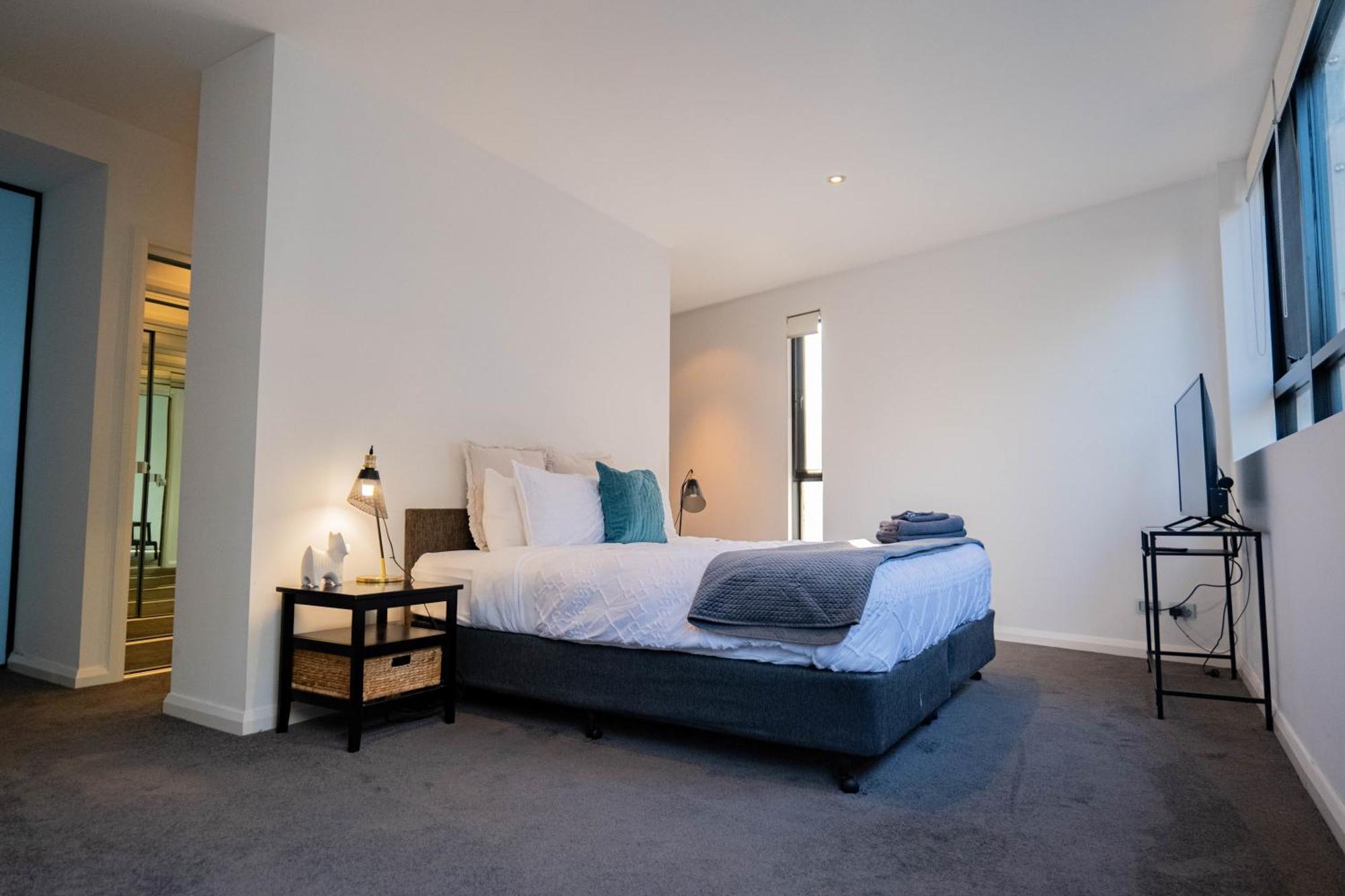 Large Executive 3 Bedroom Yarralumla Dış mekan fotoğraf