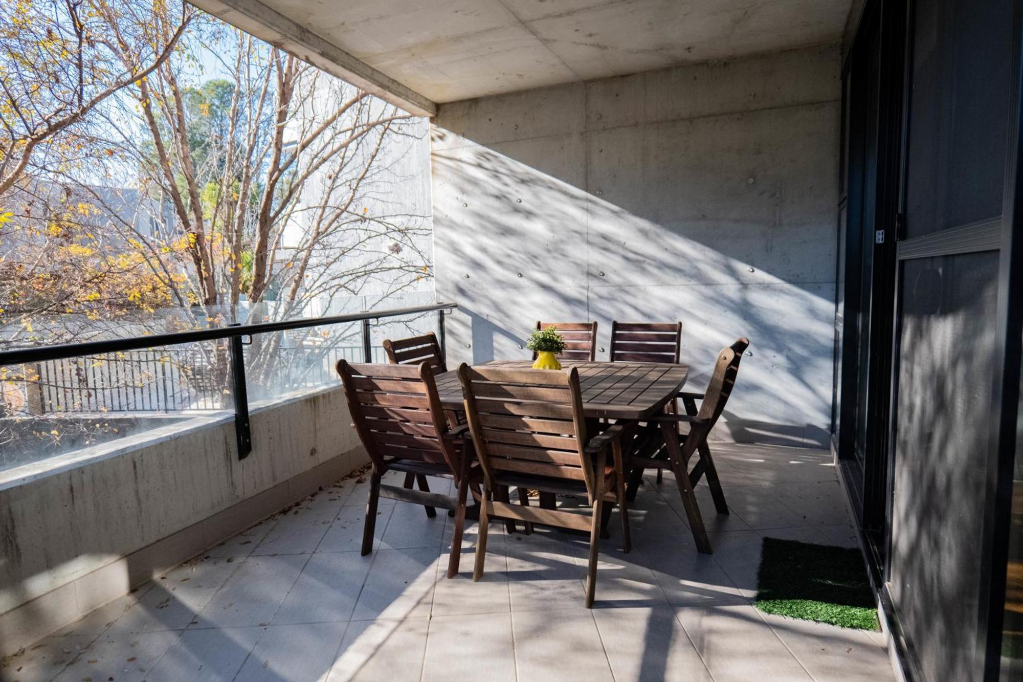 Large Executive 3 Bedroom Yarralumla Dış mekan fotoğraf